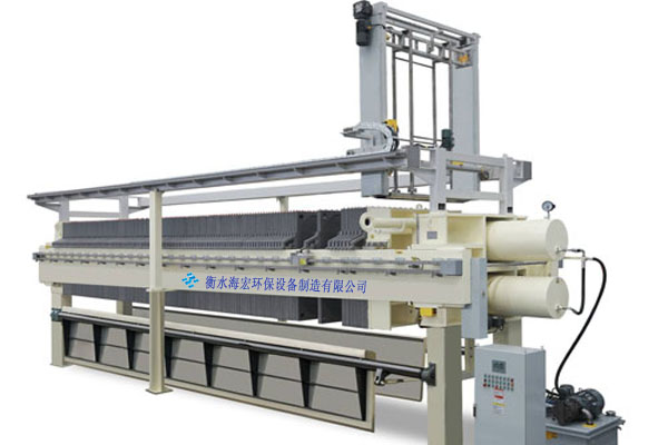 Program-controlled automatic filter press